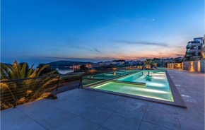 Cozy Apartment In Banjole With House Sea View